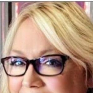 Meet your Posher, Dee anna